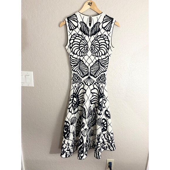 Alexander McQueen Womens Sleeveless Shell Jacqured Midi Dress - XS - Picture 5 of 16